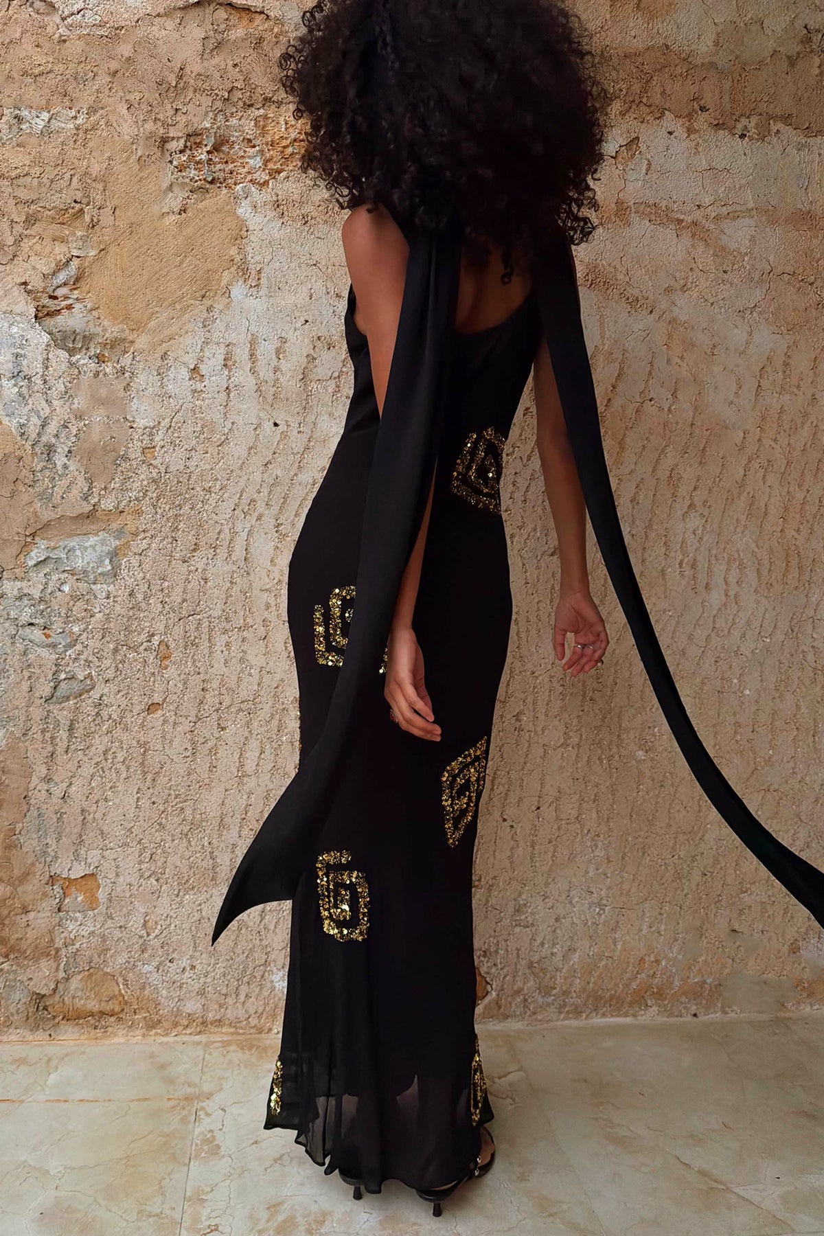 Never Fully Dressed Essential - Black & Gold Simona Dress