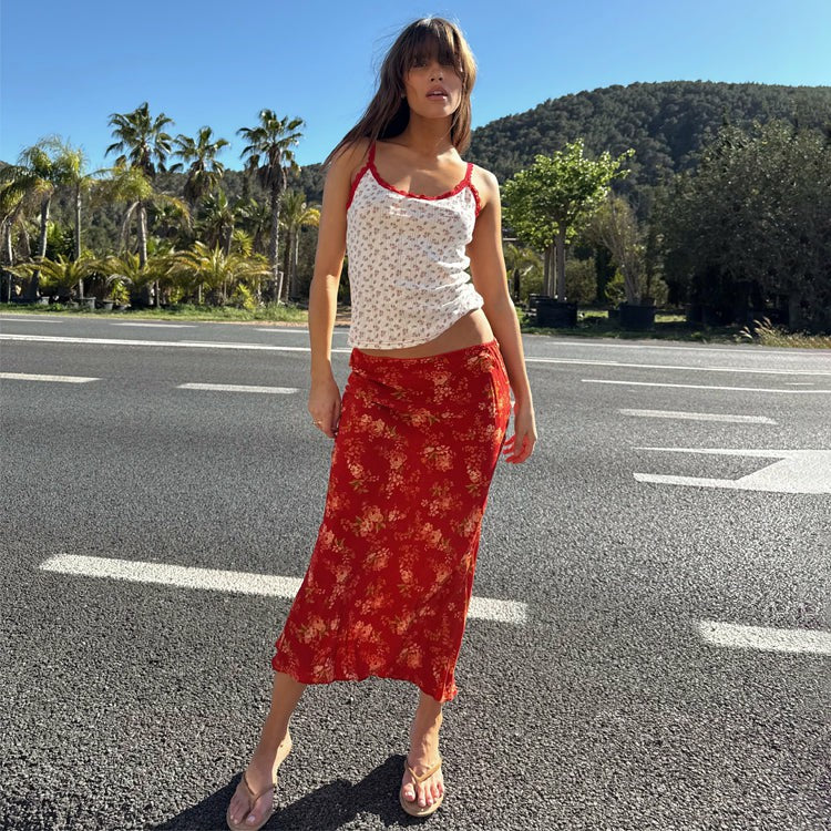 Never Fully Dressed Great Value - Red Floral Midi Skirt