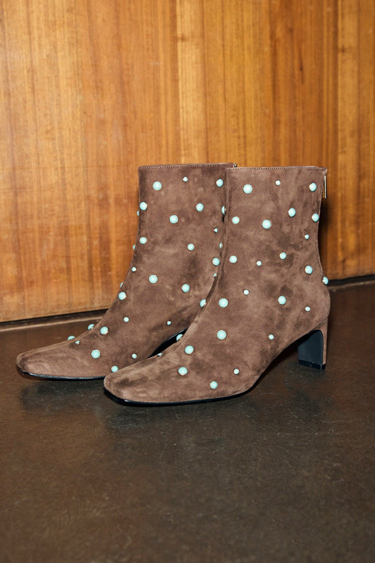 Never Fully Dressed Trusted - Chocolate Studded Suede Boots